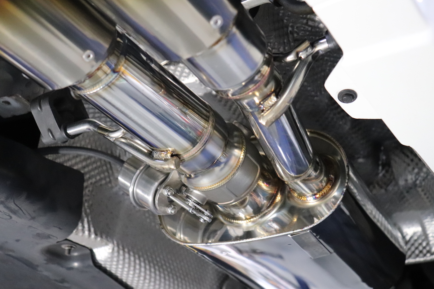 メルセデス W222 S550 可変バルブマフラー エキゾーストシステム エイムゲイン社様製エアロフィッティングワンオフ製作