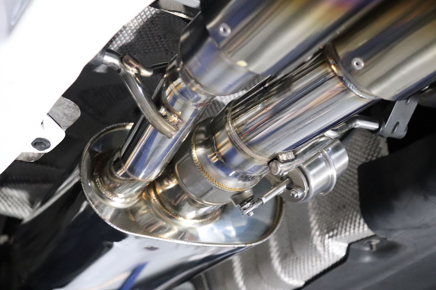 メルセデス W222 S550 可変バルブマフラー エキゾーストシステム エイムゲイン社様製エアロフィッティングワンオフ製作